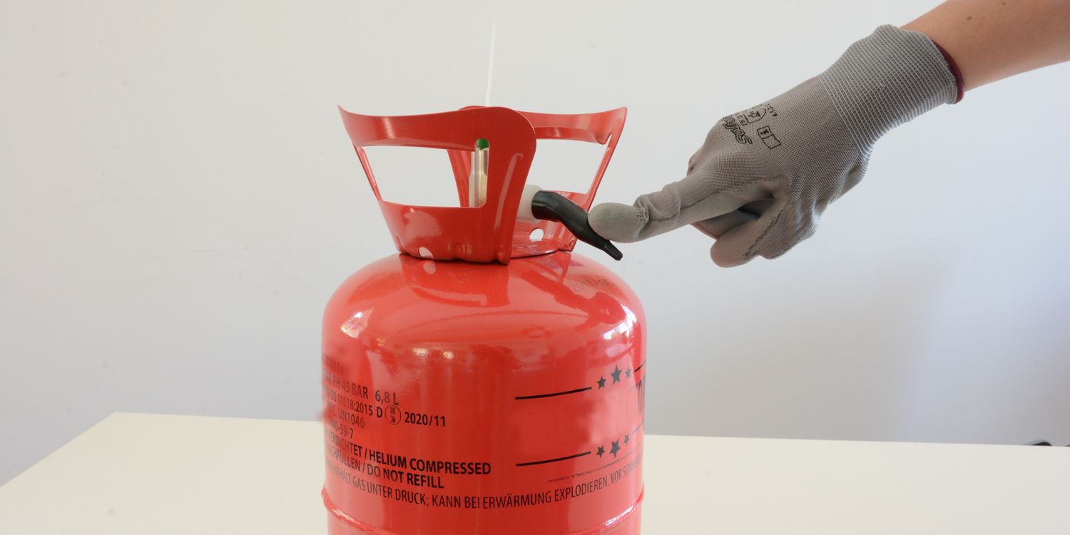 Wie entsorgt man eine Heliumflasche?